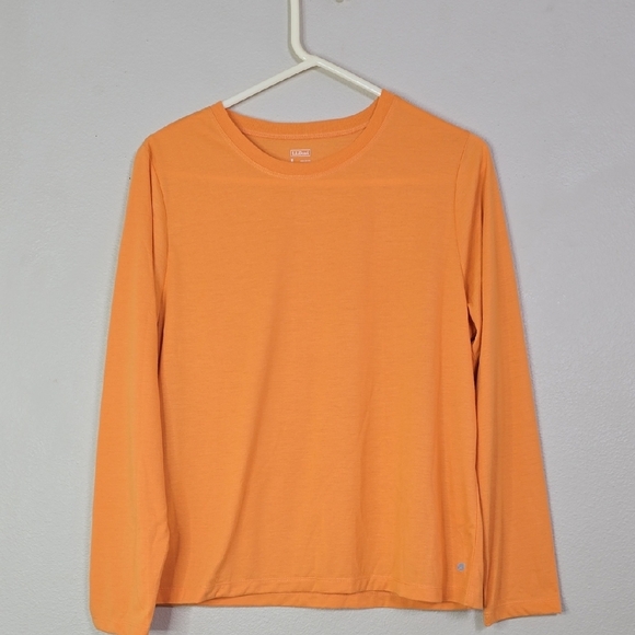 L L BEAN cool Max Long Sleeve Womans Top Size medium. - Picture 1 of 6